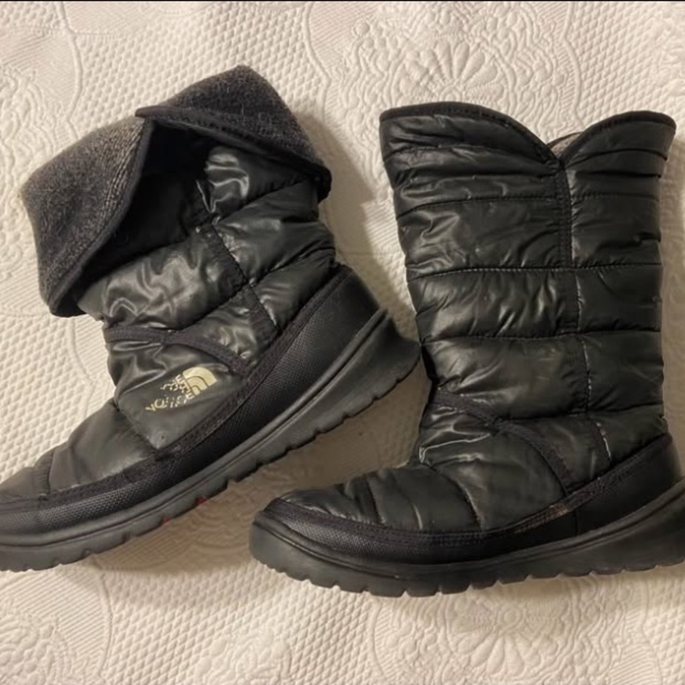 The North Face Amor 2 Women's Quilted Black Winter Boots - Picture 1 of 7